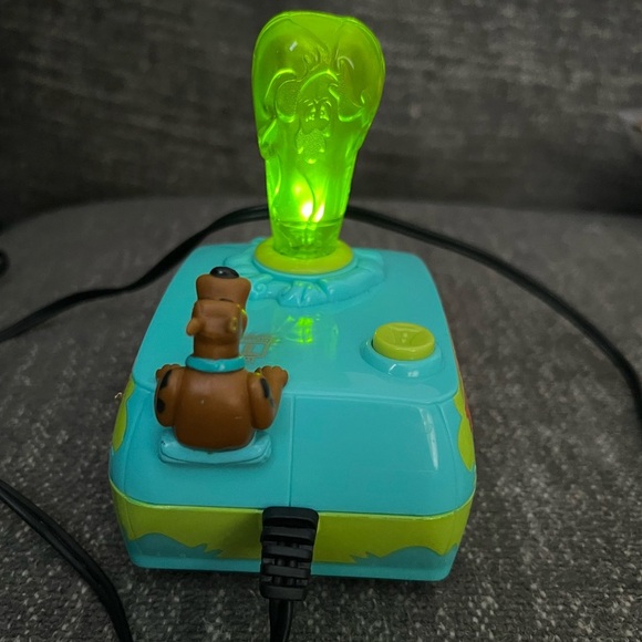 JAKKS Pacific Scooby-Doo Mystery Machine Plug & Play TV Video Game 2006 WORKS! - Picture 8 of 13